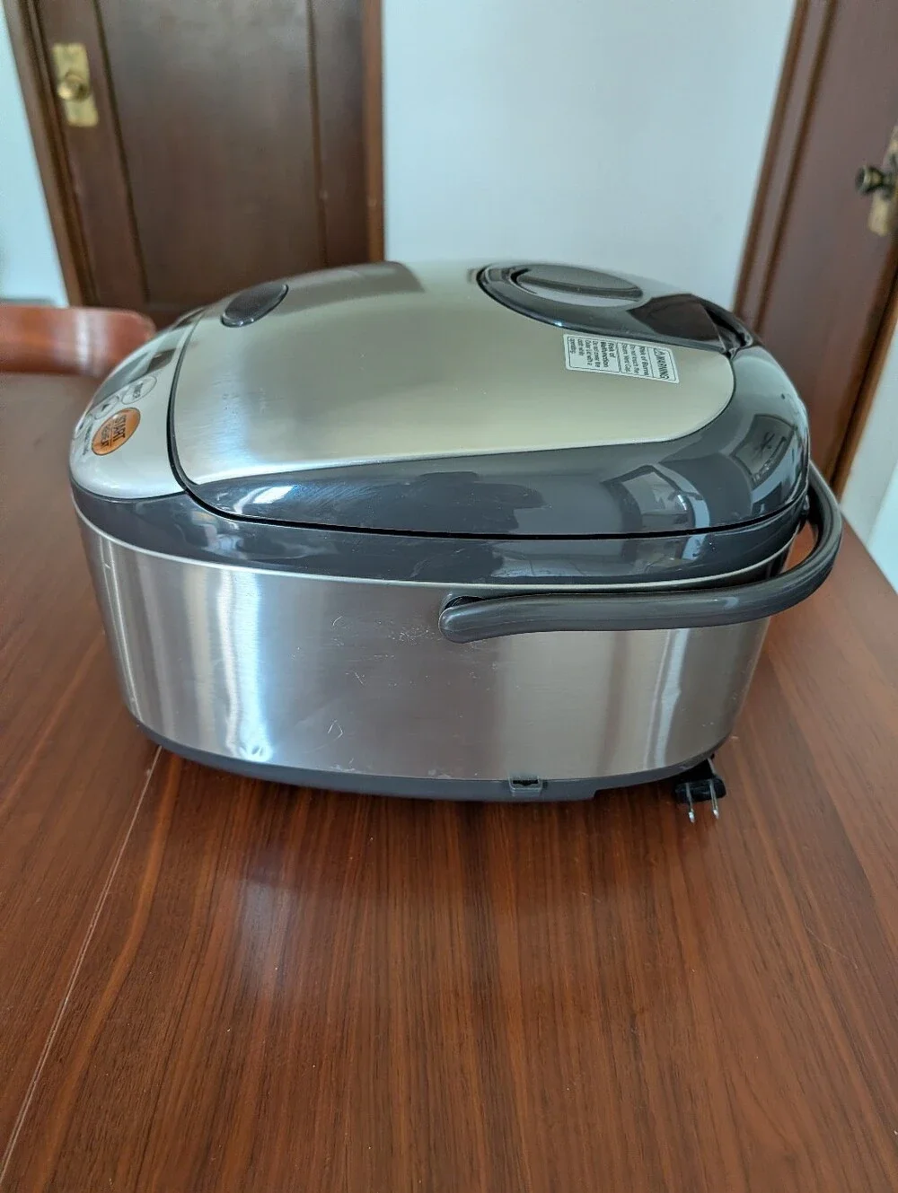 Zojirushi NS-TSC18 Micom Rice Cooker 8 Programs Pre Owned Works